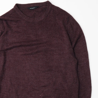 Close-up detail of Cedarwood State women’s red jumper, size L