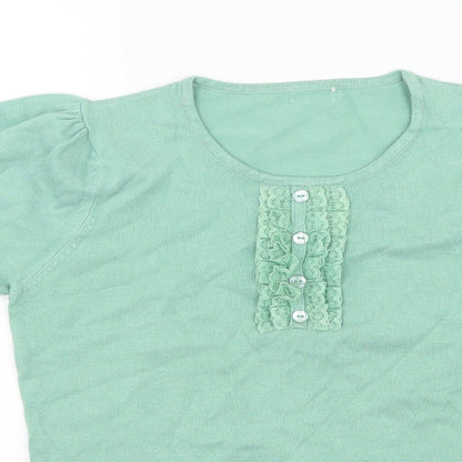 Close-up detail of Preworn women’s green knit basic t-shirt, size S