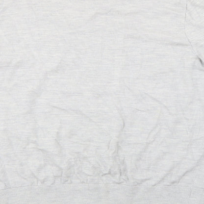 Brand and care label for Gap men’s grey knit jumper, size L