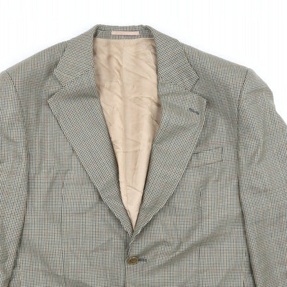 Close-up detail of Chatsworth men’s beige jacket suit jacket, size 40