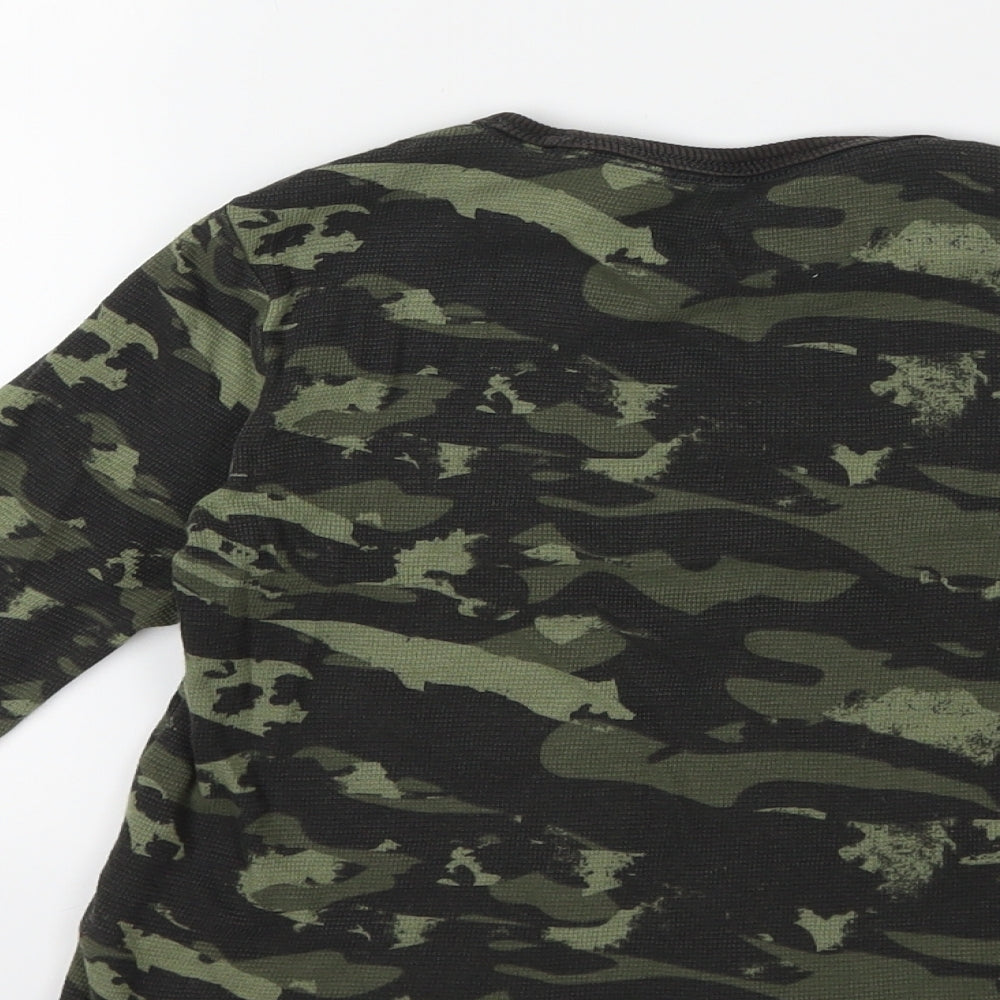 Marks and Spencer Boys Green Camouflage  Basic T-Shirt Size 5-6 Years