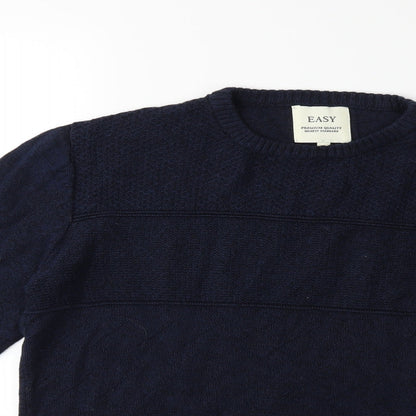 Close-up detail of Easy men’s beige knit jumper, size S