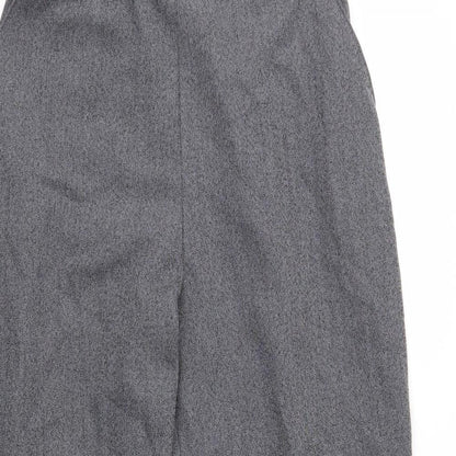 Close-up detail of Autonomy women’s grey cropped trousers, size UK 16, 27-inch leg