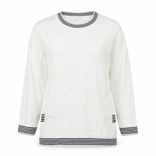 Front view of Bluoltre women’s white basic t-shirt, size M