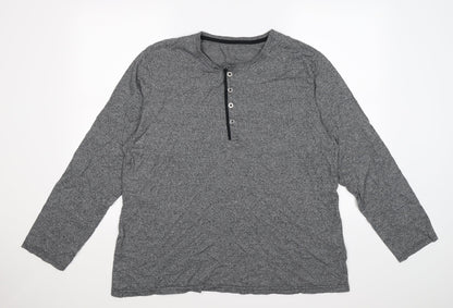 Additional front view of Preworn men’s grey jumper, size XL