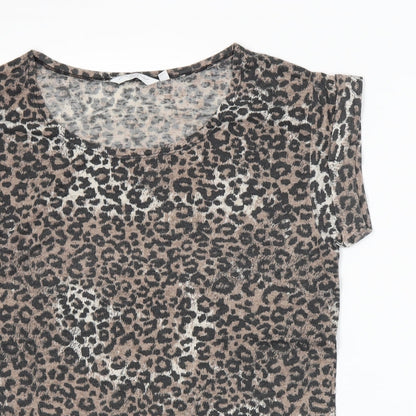 Close-up detail of New Look women’s beige animal print basic t-shirt, size UK 8