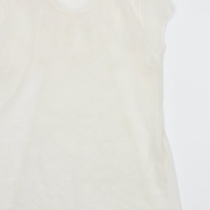 Brand and care label for En Garde women’s white basic t-shirt, size M