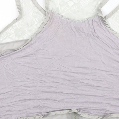 Brand and care label for Zoe women’s grey basic tank, size M