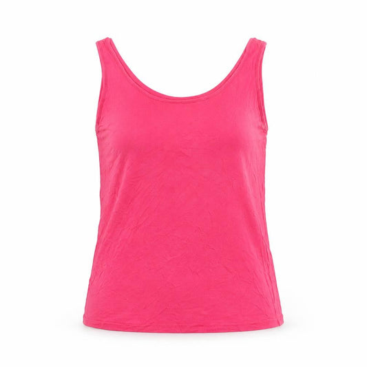 Front view of Vero women’s pink basic t-shirt, size S