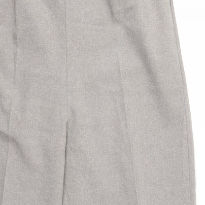 Close-up detail of Bonmarché women’s grey trousers, size UK 18, 26-inch leg