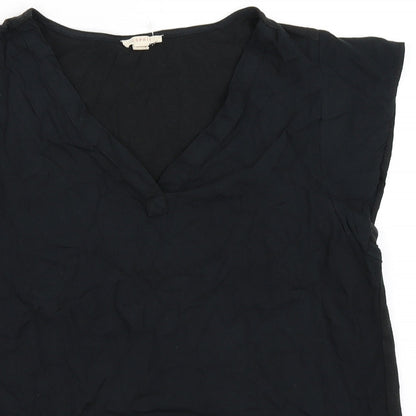 Close-up detail of Spirit women’s black basic t-shirt, size S