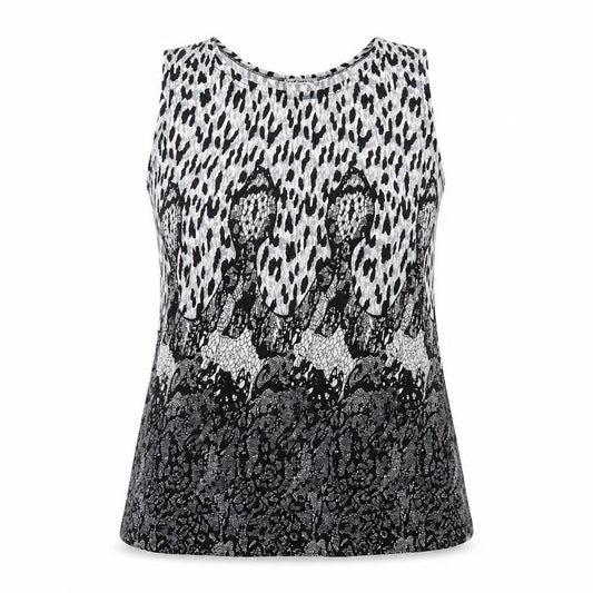 Front view of Yue sheng women’s black basic t-shirt, size M