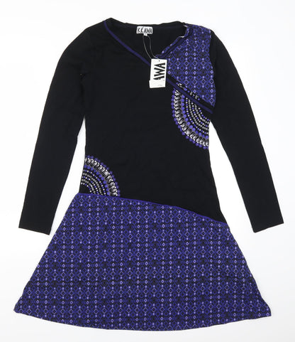 Additional front view of Kaewa women’s purple geometric a-line, size S