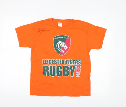 Front view of Gildan boys’ orange basic t-shirt, size M