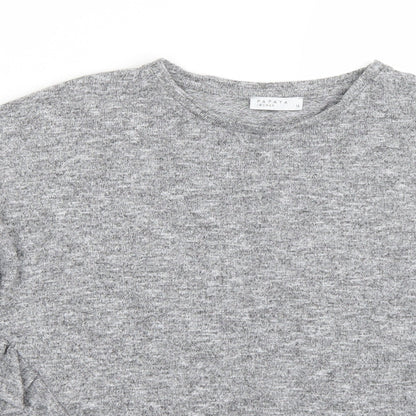 Close-up detail of Papaya women’s grey basic t-shirt, size UK 14