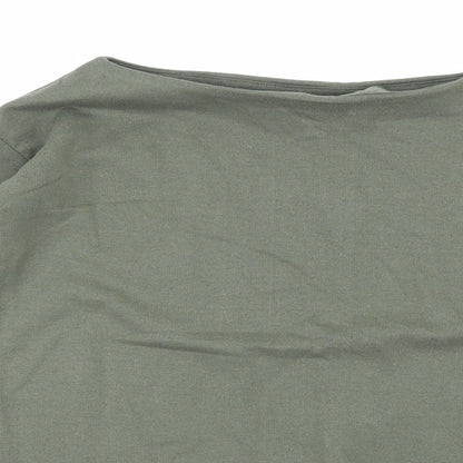 Close-up detail of Boohoo women’s green pullover sweatshirt, size S