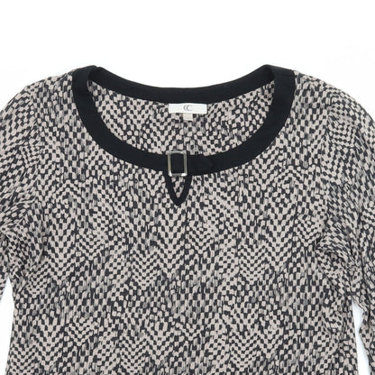 Close-up detail of Country Casuals women’s brown check jersey basic t-shirt, size S