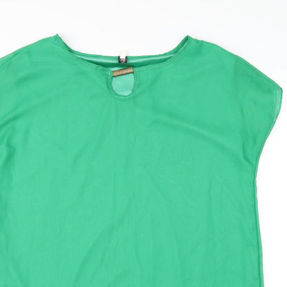 Close-up detail of Preworn women’s green basic blouse, size XL