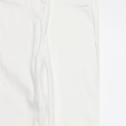 Close-up detail of legging women’s white mom jeans, size UK 8, 25-inch leg