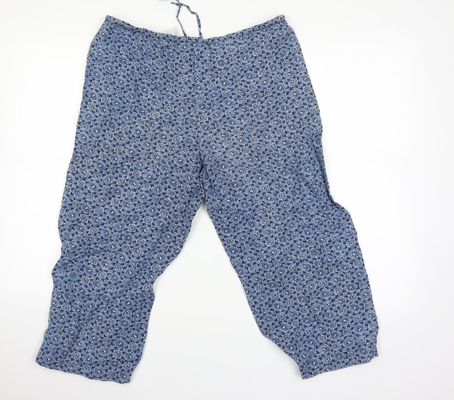 Liz Claiborne Womens Blue Batik  Chino Shorts Size 8