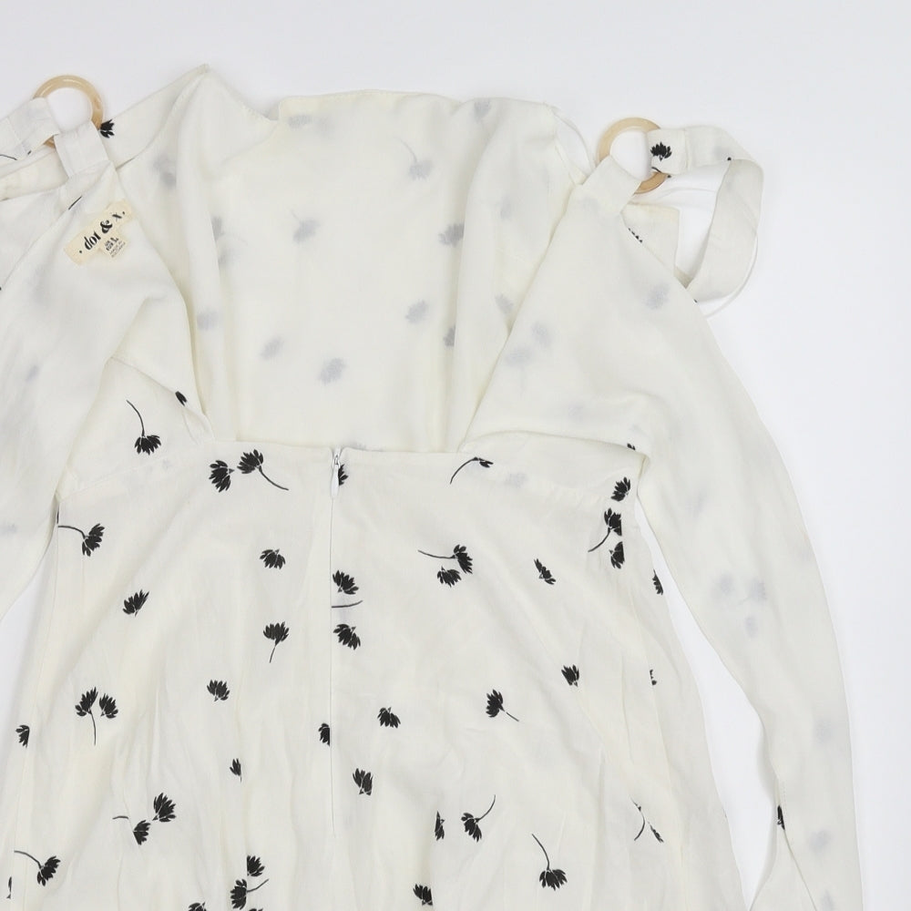 Dot & X Womens White   Fit & Flare  Size 8