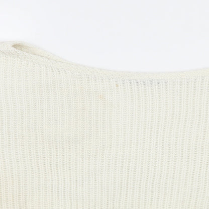 Close-up detail of PRETTYLITTLETHING women’s white knit jumper, size S