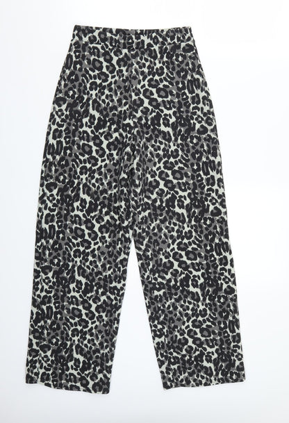Additional front view of PRETTYLITTLETHING women’s grey bloomer trousers, size UK 6, 27-inch leg