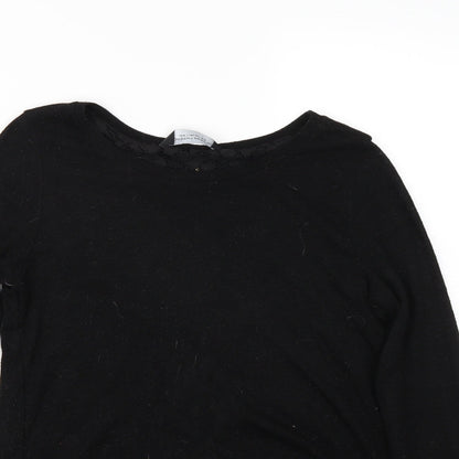 Close-up detail of Dorothy Perkins women’s black basic t-shirt, size UK 10