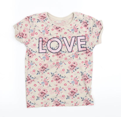 Front view of Primark girls’ beige basic t-shirt, size 7-8, years