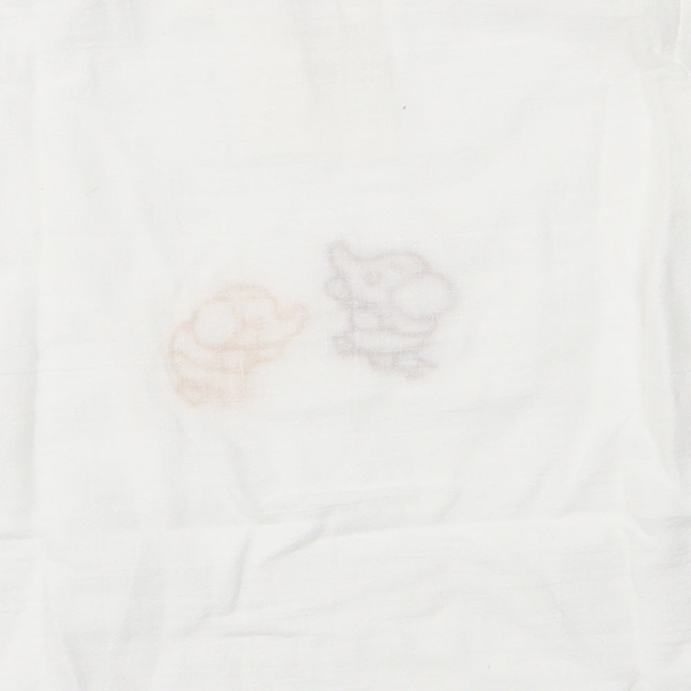 Preworn Baby White   Pullover T-Shirt Size 18-24 Months