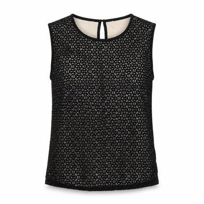 Front view of Oasis women’s black floral basic t-shirt, size S