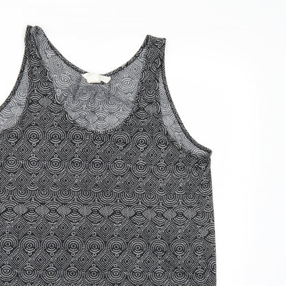 Close-up detail of H&M women’s black geometric camisole tank, size S