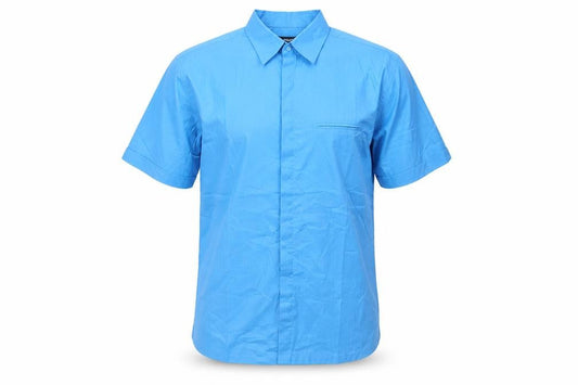 Front view of wilsons men’s blue button-up, size M