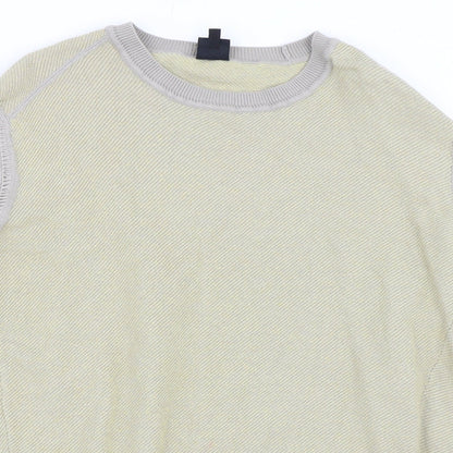 Close-up detail of Freesoul men’s yellow pullover sweatshirt, size L