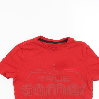 Close-up detail of F&F boys’ red basic t-shirt, size 4-5, years - true gamer