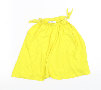 Additional front view of Marks & Spencer girls’ yellow basic t-shirt, size 5-6, years