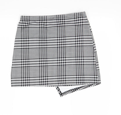 Back view of SHEIN women’s white check mini skirt, size L