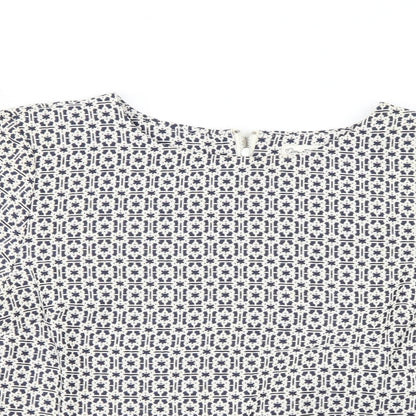 Close-up detail of Miss Selfridge women’s grey basic t-shirt, size UK 8