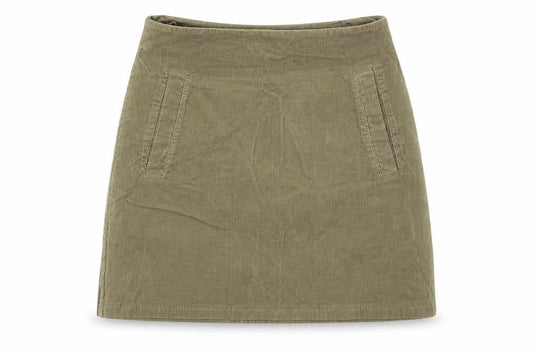 Front view of New Look women’s green a-line skirt, size UK 12