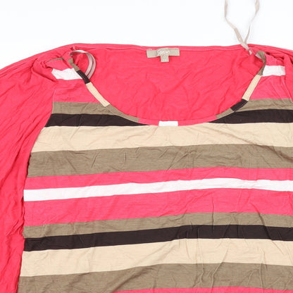 Close-up detail of Soon women’s red basic t-shirt, size UK 14