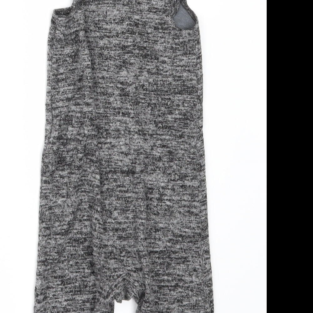 F&F Girls Grey   Babygrow One-Piece Size 6-9 Months  - CHRISMTAS