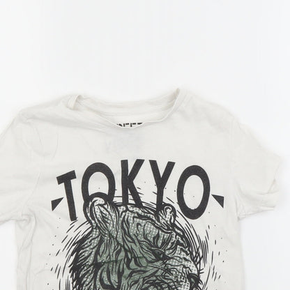Close-up detail of F&F boys’ white basic t-shirt, size 5-6, years - japan