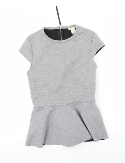 Additional front view of H&M women’s grey basic t-shirt, size UK 4