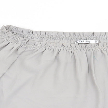 Close-up detail of Preworn women’s grey basic blouse, size UK 10