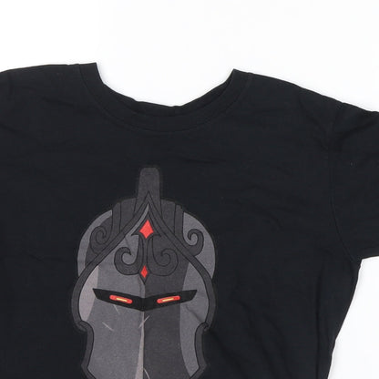 Close-up detail of fortnite boys’ black basic t-shirt, size L