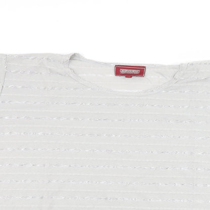 Close-up detail of Icecube women’s grey striped basic t-shirt, size L