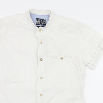 Close-up detail of XSIDE men’s white button-up, size S