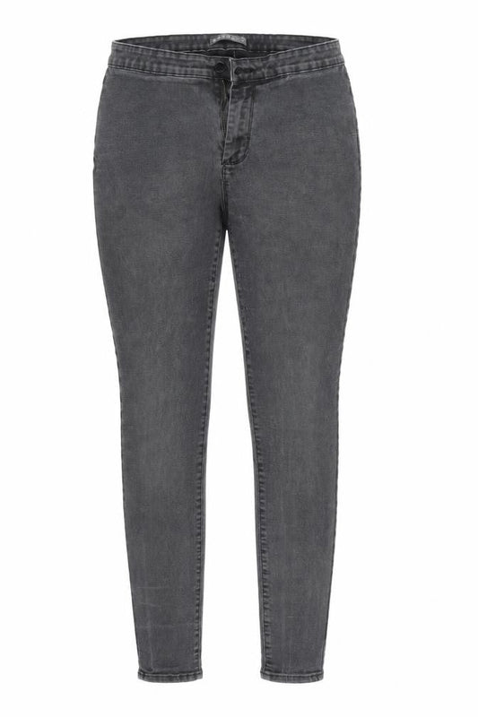 Front view of Denim & Co. women’s black skinny jeans, size UK 16, 28-inch leg