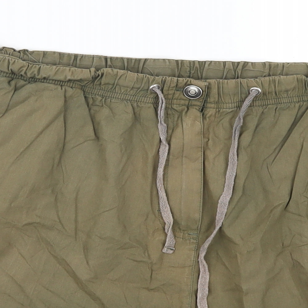Classics Womens Green   Bermuda Shorts Size 22