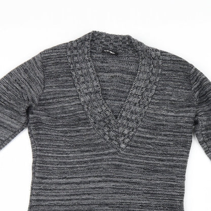 Close-up detail of Logo women’s grey knit jumper, size M